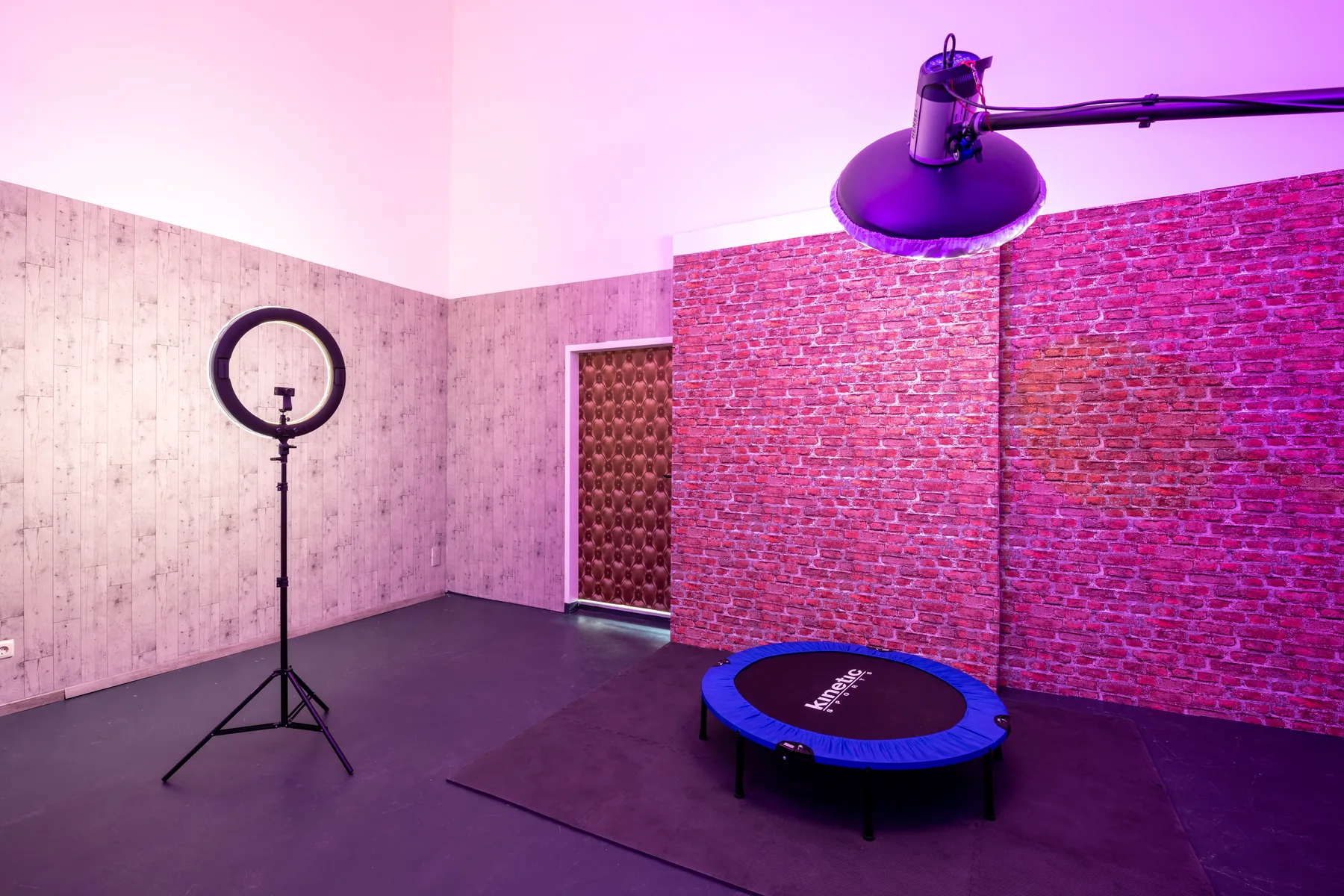 Pink beleuchtetes Set mit Ringlicht
